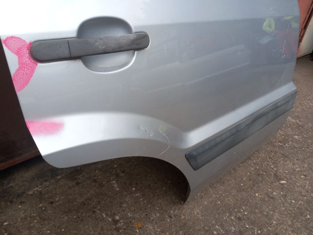 bontott FORD FUSION Jobb hátsó Ajtó (Üres lemez)