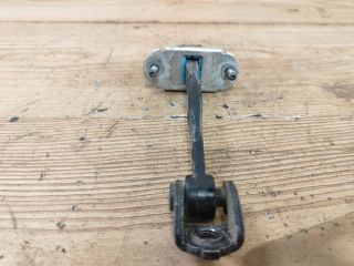 bontott FORD FUSION Jobb hátsó Ajtóhatároló