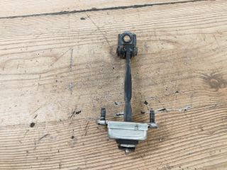 bontott FORD FUSION Jobb hátsó Ajtóhatároló