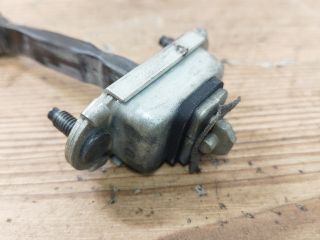 bontott FORD FUSION Jobb hátsó Ajtóhatároló