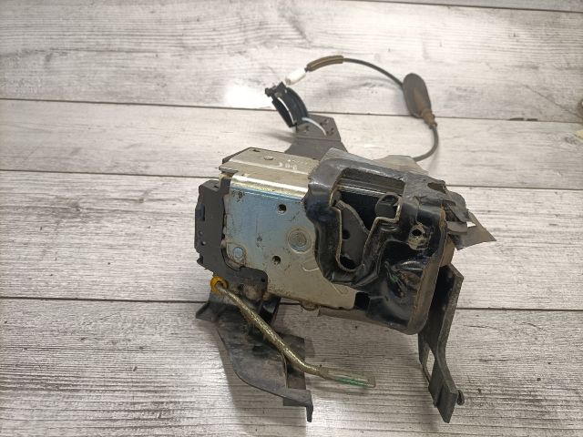 bontott FORD FUSION Jobb hátsó Ajtózár