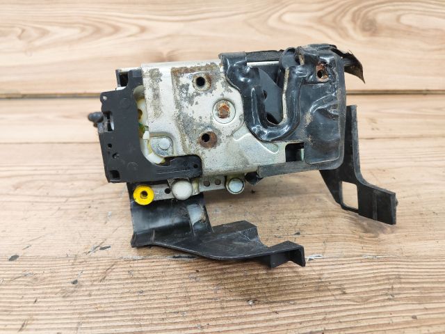 bontott FORD FUSION Jobb hátsó Ajtózár