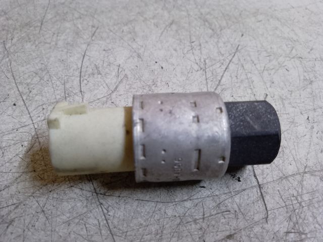 bontott FORD FUSION Klíma Nyomásérzékelő Kapcsoló