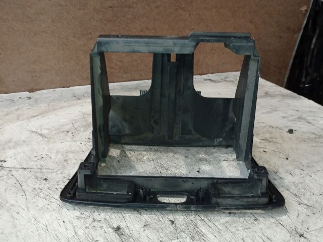 bontott FORD FUSION Középkonzol Keret