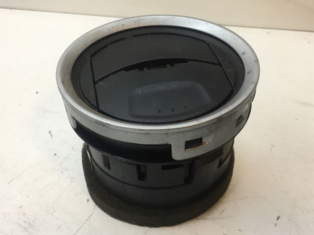 bontott FORD FUSION Középső Bal Szellőző