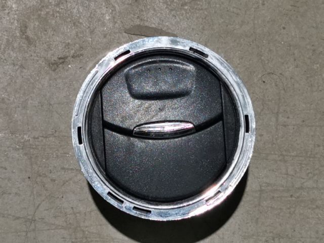 bontott FORD FUSION Középső Szellőző