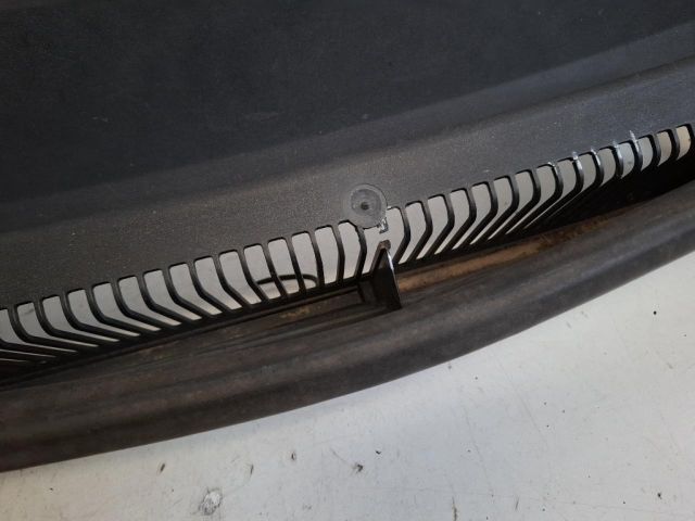 bontott FORD FUSION Levélrács