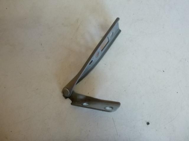 bontott FORD FUSION Motorháztető Jobb Zsanér