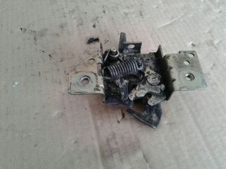 bontott FORD FUSION Motorháztető Zárszerkezet