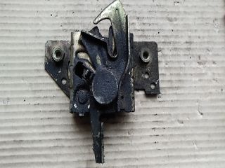 bontott FORD FUSION Motorháztető Zárszerkezet