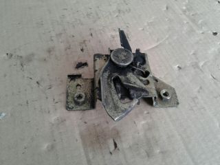 bontott FORD FUSION Motorháztető Zárszerkezet