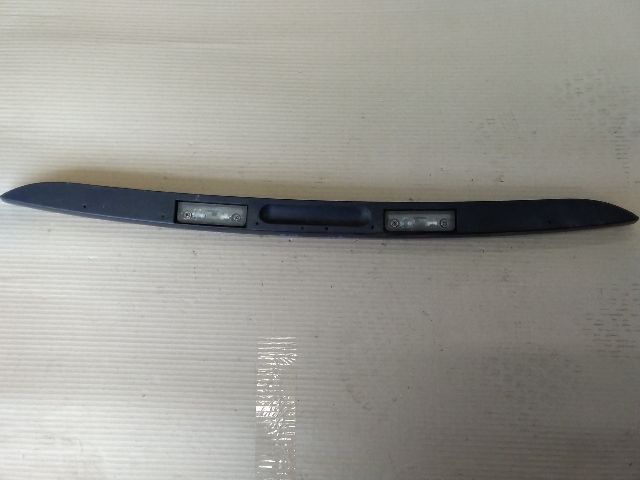 bontott FORD FUSION Rendszámtábla Világítás Keret