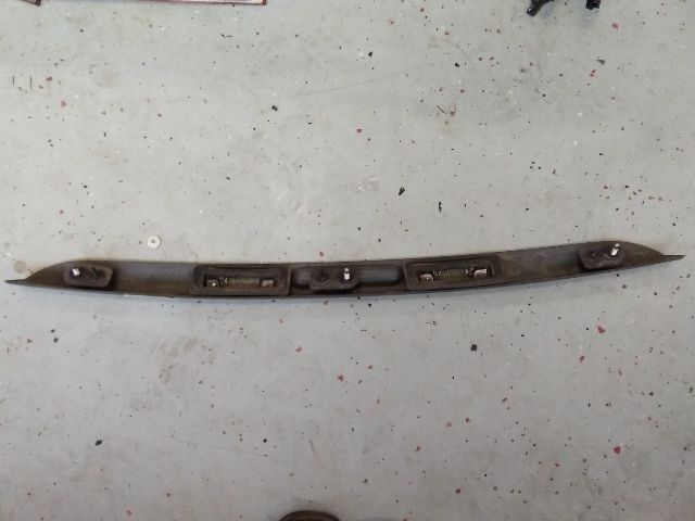 bontott FORD FUSION Rendszámtábla Világítás Keret