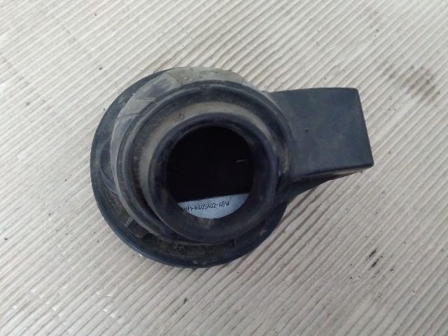 bontott FORD FUSION Tankajtó