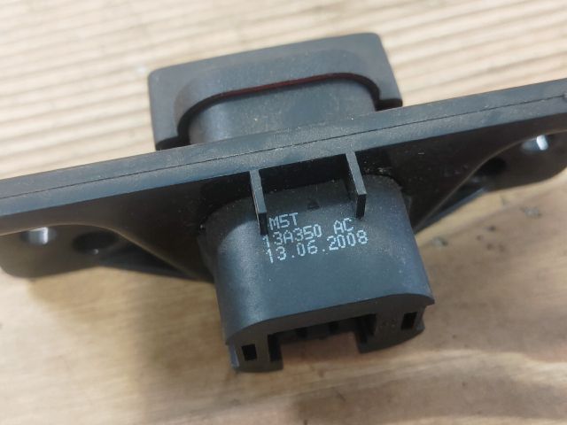 bontott FORD FUSION Vészvillogó Kapcsoló