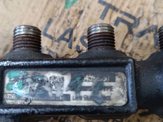 bontott FORD GALAXY Közösnyomócső