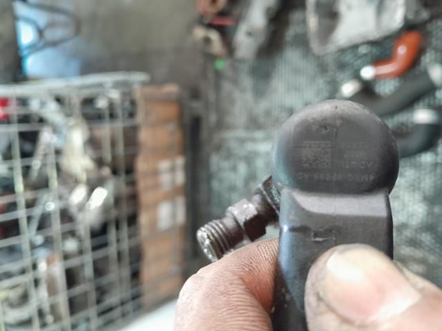 bontott FORD GALAXY Porlasztó Sor / Híd