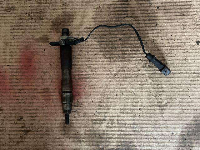 bontott FORD GALAXY Porlasztó (1 db)