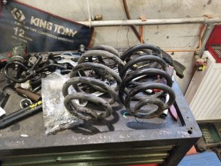 bontott FORD GALAXY Hátsó Rugó Pár