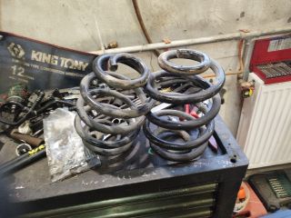 bontott FORD GALAXY Hátsó Rugó Pár