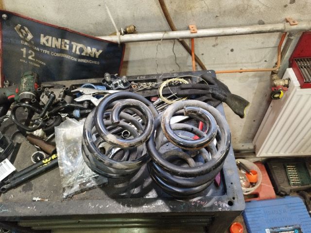 bontott FORD GALAXY Hátsó Rugó Pár