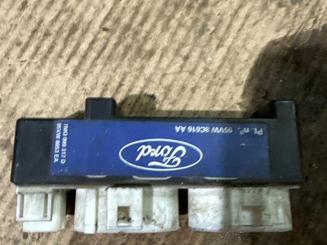 bontott FORD GALAXY Hűtőventilátor Relé