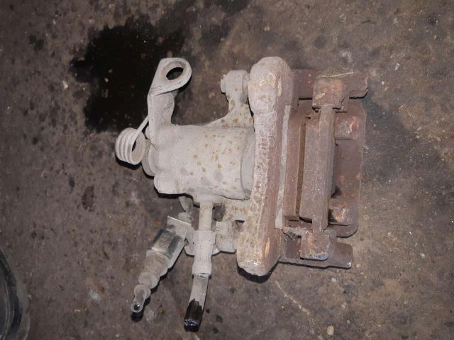 bontott FORD GALAXY Jobb hátsó Féknyereg Munkahengerrel