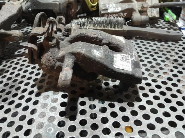 bontott FORD GALAXY Jobb hátsó Féknyereg Munkahengerrel