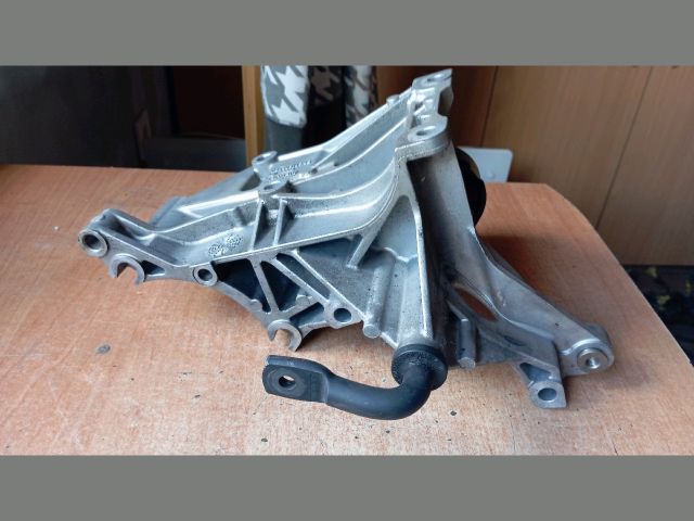 bontott FORD GALAXY Szervó Tartó Bak Szíjfeszítővel