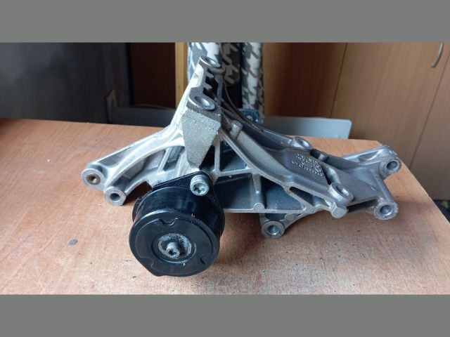 bontott FORD GALAXY Szervó Tartó Bak Szíjfeszítővel