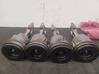 bontott FORD GALAXY Dugattyú