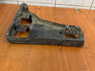 bontott FORD GALAXY Bal első Lökhárító Tartó (Műanyag)