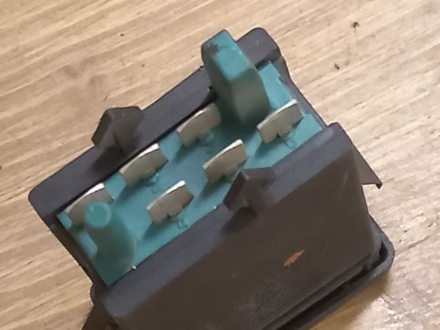 bontott FORD GALAXY Bal első Ülésfűtés Kapcsoló