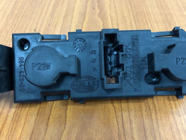 bontott FORD GALAXY Bal Hátsó Lámpa Foglalat