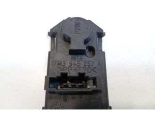 bontott FORD GALAXY Bal Hátsó Lámpa Foglalat