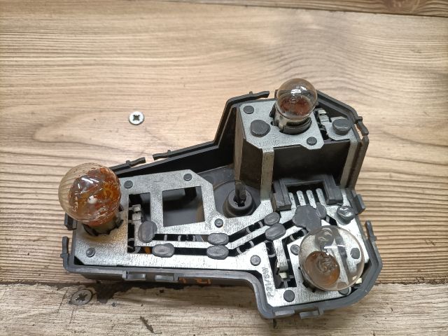 bontott FORD GALAXY Bal Hátsó Lámpa Foglalat