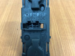 bontott FORD GALAXY Bal Hátsó Lámpa Foglalat