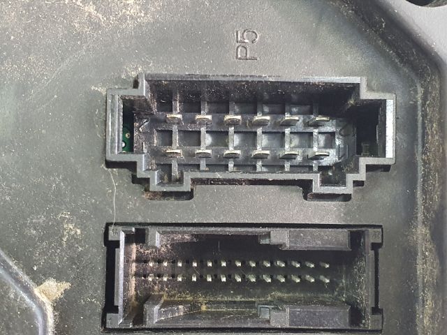 bontott FORD GALAXY Biztosítéktábla Motortér