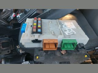 bontott FORD GALAXY Biztosítéktábla Utastér