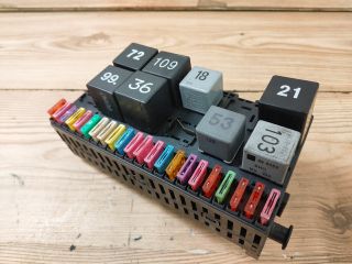 bontott FORD GALAXY Biztosítéktábla Utastér