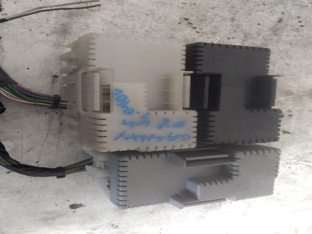 bontott FORD GALAXY Biztosítéktábla Utastér