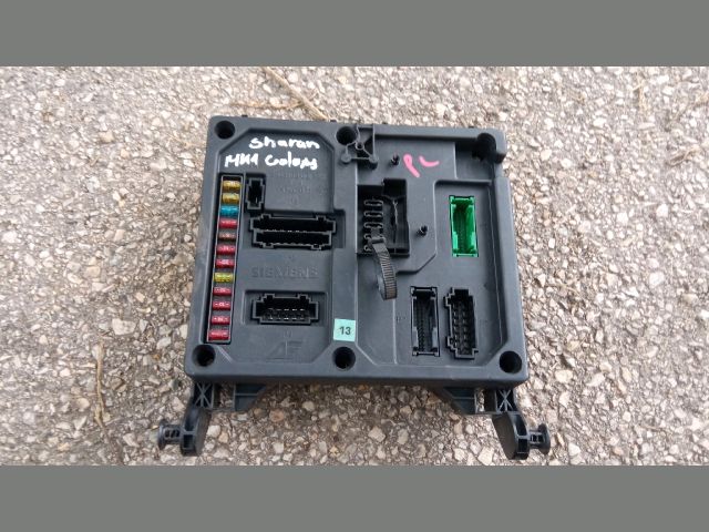 bontott FORD GALAXY Biztosítéktábla Utastér