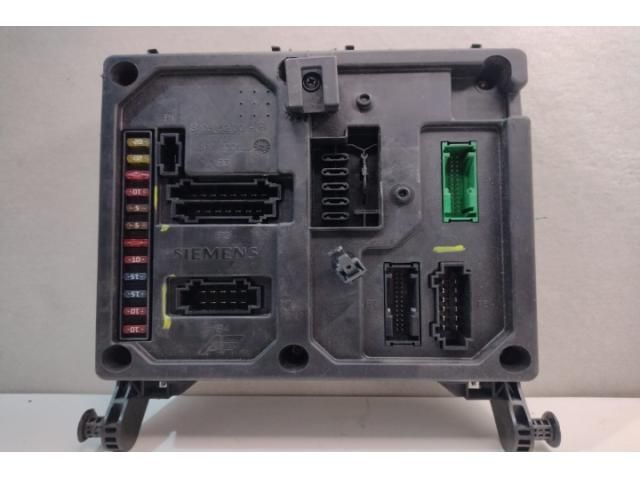 bontott FORD GALAXY Biztosítéktábla Utastér