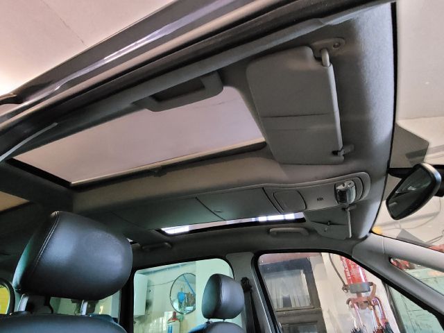 bontott FORD GALAXY Biztosítéktábla Utastér