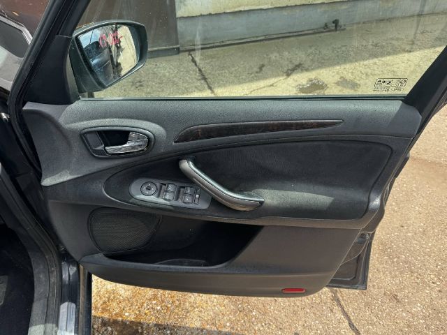 bontott FORD GALAXY Csomagtérajtó Gumikéder