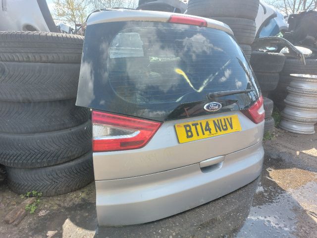 bontott FORD GALAXY Csomagtérajtó (Részeivel)