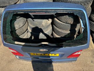 bontott FORD GALAXY Csomagtérajtó (Részeivel)