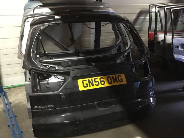 bontott FORD GALAXY Csomagtérajtó (Üres lemez)