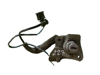 bontott FORD GALAXY Csomagtérajtó Zárbetét