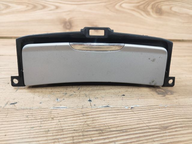 bontott FORD GALAXY Első Hamutartó